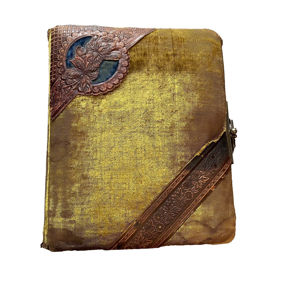 1880s ANTIQUE GREEN BLUE VELVET PHOTO CABINET CARD ALBUM METAL LATCH DATED 1884 - Picture 2 of 16
